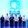 Honran en Vietnam a destacadas obras e iniciativas de desarrollo educacional 