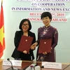 Impulsan la VNA y entidad de Tailandia cooperación en producción de informaciones para el exterior
