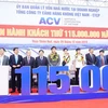 Recibe sector de aviación vietnamita al pasajero número 115 millones en 2019