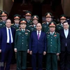 Premier de Vietnam supervisa disposición combativa de fuerzas armadas en el Tet