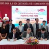  Firman acuerdo de patrocinio para Festival Hue 2020 en Vietnam