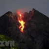 Volcán en Indonesia arroja cenizas de seis mil metros de altura