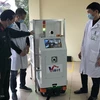 Vietnam por emplear robot de transporte en áreas de cuarentena 
