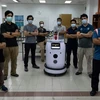 Malasia prueba robot en lucha contra el COVID-19