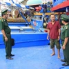 Provincia vietnamita supervisa instalación de equipos de monitoreo en barcos pequeros