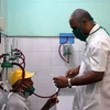 Entrega empresa vietnamita donación a médicos cubanos