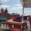 Rescatan a seis marineros vietnamitas accidentados en el mar