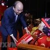 Premier de Vietnam honra a las madres heroicas nacionales 