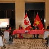 Presentan hitos dorados en la historia de Vietnam a amigos canadienses