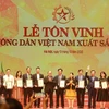 Honran a granjeros destacados en Vietnam por sus contribuciones al crecimiento agrícola