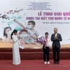 Lanzan en Vietnam concurso de escritura de Unión Postal Universal