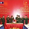 Ministerios de Defensa de Vietnam y Laos firman plan de cooperación para 2021