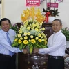 Felicitan por Navidad a comunidades católicas en provincia vietnamita de Vinh Long 