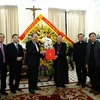 Felicita vicepremier de Vietnam a comunidad católica por Navidad