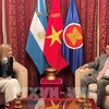 Telam dispuesta a fortalecer cooperación con la Agencia Vietnamita de Noticias