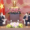 Vietnam fortalece relaciones con China 