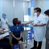 Vacunan a personas menos favorecidas en Vietnam contra el COVID-19