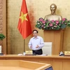 Gobierno de Vietnam analiza situación socioeconómica y respuesta al COVID-19 