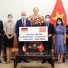 Valiosos aportes de comunidades internacionales a lucha contra COVID-19 en Vietnam