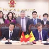 Vietnam firma proyectos de cooperación con región belga