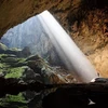 Tour a cueva Son Doong capta atención especial de turistas en Vietnam