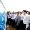 Primer ministro de Vietnam inspecciona avances en proyectos de infraestructura