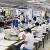 Brindan asistencia a trabajadores en parques industriales en Vietnam