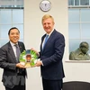 Partido Conservador del Reino Unido apoya la promoción de relaciones con Vietnam