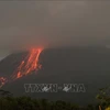 Cientos de personas evacuadas por erupción de volcán Merapi en Indonesia