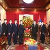 Dirigentes de ciudad vietnamita felicitan a diplomáticos de Laos por fiesta Bunpimay 