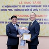 Entregan distinción vietnamita a representante de la OMS