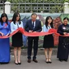 Inauguran mural kazajo en Vietnam 