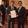 Presidente uruguayo aboga por profundizar más nexos con Vietnam