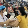 Ritmo de vacunación contra la COVID-19 en localidades vietnamitas no alcanza nivel esperado