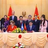 Rubrican academia de política de Vietnam y UNDP memorando de cooperación