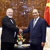 Presidente de Vietnam recibe a nuevos embajadores de países europeos