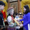 Vietnam siempre crea condiciones para ayudar a niños desfavorecidos, afirma vicepresidenta