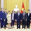 Presidente de Vietnam recibe a la gobernadora del Estado de Oregón