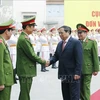 Premier vietnamita elogia esfuerzos de fuerza policial en lucha antidroga