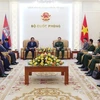 Ministro de Defensa de Vietnam recibe a alto funcionario de Ministerio del Interior de Camboya