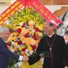 Extienden felicitaciones navideñas a comunidad católica en provincia de Dong Nai