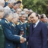  Presidente vietnamita enaltece aportes de la División de Defensa Aérea de Hanoi