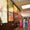 Efectúan exposición de pinturas de artistas vietnamitas y surcoreanas 