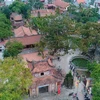 Tour de primavera a una antigua pagoda en la provincia de Hai Duong