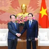 Subtitular del Parlamento vietnamita recibe al secretario general del Senado de Camboya
