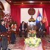 Felicitan a diplomáticos de Laos en urbe vietnamita con motivo de Bunpimay