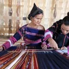 Mujeres de la etnia Ede preservan el tejido tradicional de brocado