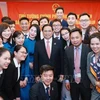 Premier de Vietnam se reúne con compatriotas en Japón