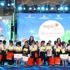 Vicepresidenta asiste al Festival del Medio Otoño con niños étnicos