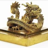 Sello imperial dorado entregado a Vietnam desde Francia
